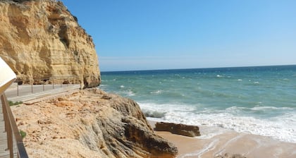 Carvoeiro Sol Right by the sea