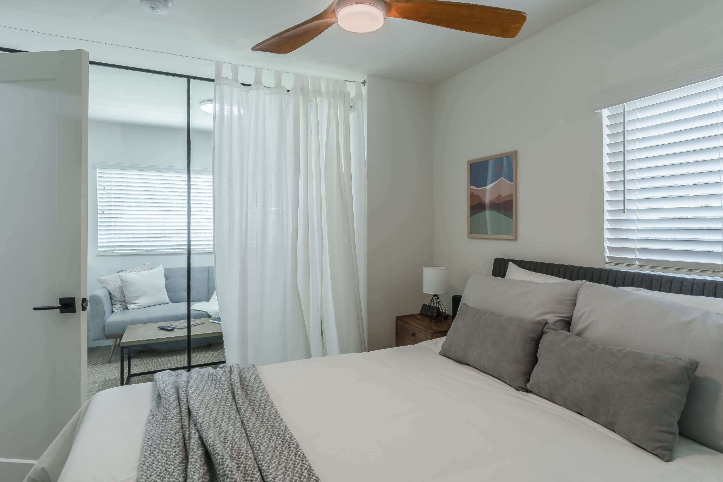 5 soverom, strykejern/-brett, wi-fi og sengetøy