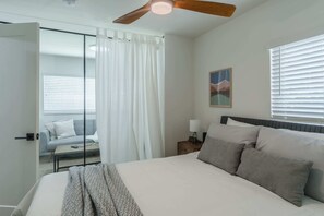 1 bedroom, iron/ironing board, WiFi, bed sheets - Luxury Tiny Home -2 MI to DT Orlando & Winter Park (Orlando)