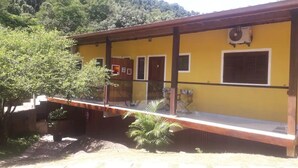 Unclassified image, 2 of 22, button - Chalés Azuleto (Ilhabela)