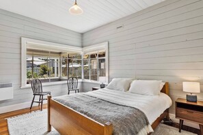 3 chambres, fer et planche à repasser, Wi-Fi, draps fournis