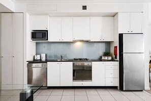 Fridge, microwave, oven, stovetop