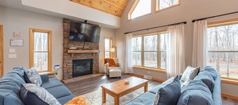 Wisp Mountain Hideaway w/ Fireplace & Games