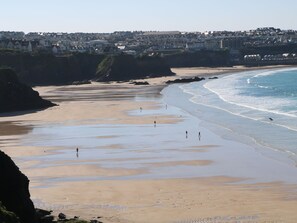 Una playa cerca