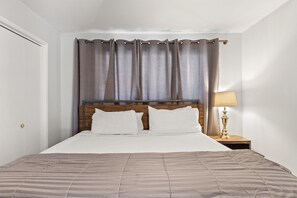 2 slaapkamers, een bureau, een strijkplank/strijkijzer, gratis wifi