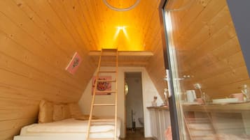 2 bedrooms, desk, free WiFi, bed sheets