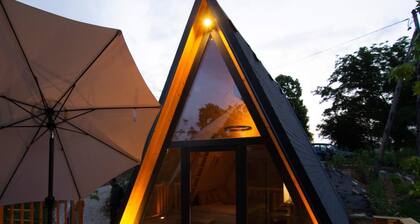 Glamping Holiday House -NO hot tub