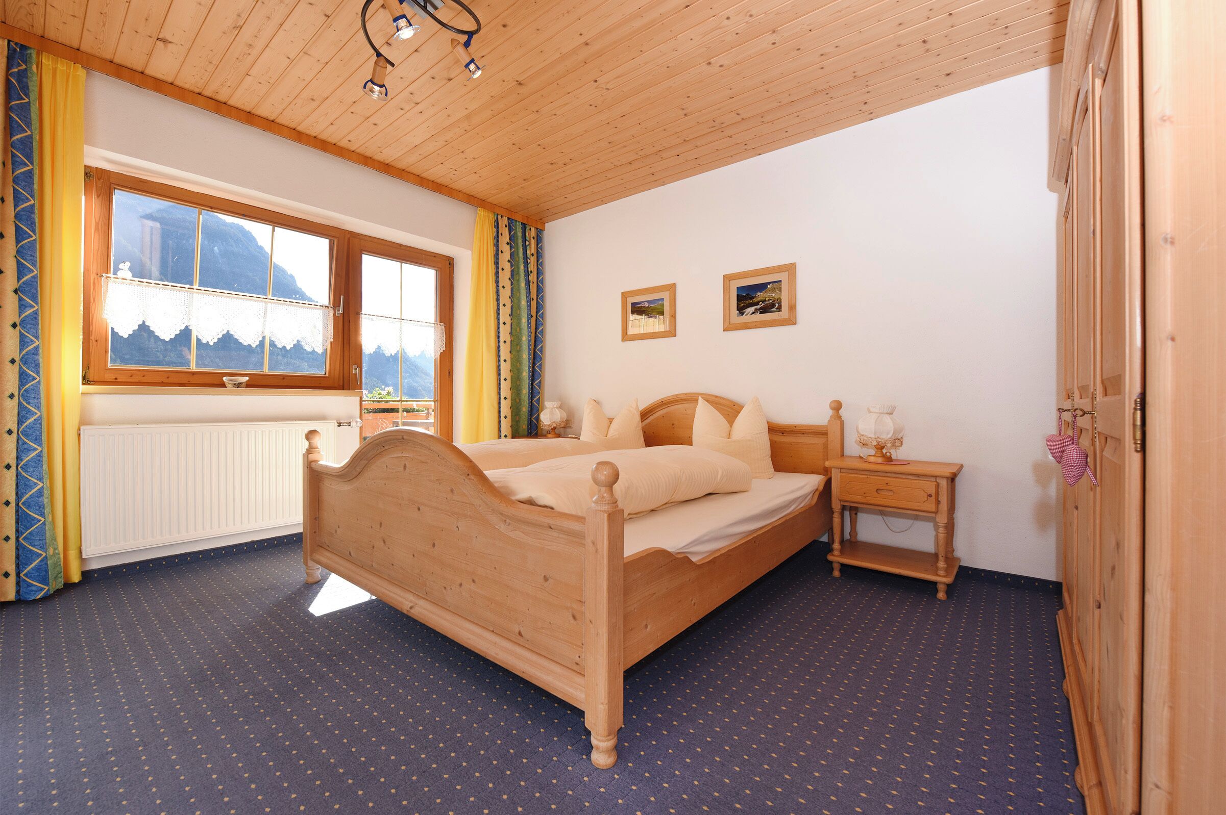 3 slaapkamers, een kluis op de kamer, reisbedje, gratis wifi