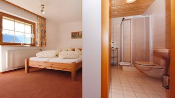 2 bedrooms, in-room safe, travel cot, free WiFi