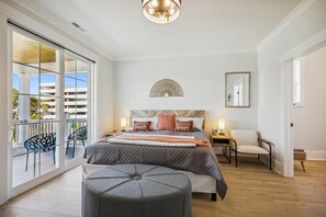 6 bedrooms, desk, free WiFi, bed sheets