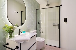 Shower, towels