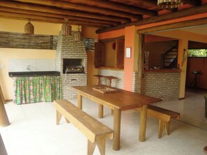 Comfort House, 4 Bedrooms, River View, Garden Area