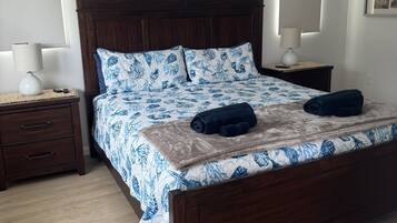 3 bedrooms, travel cot, free WiFi, bed sheets