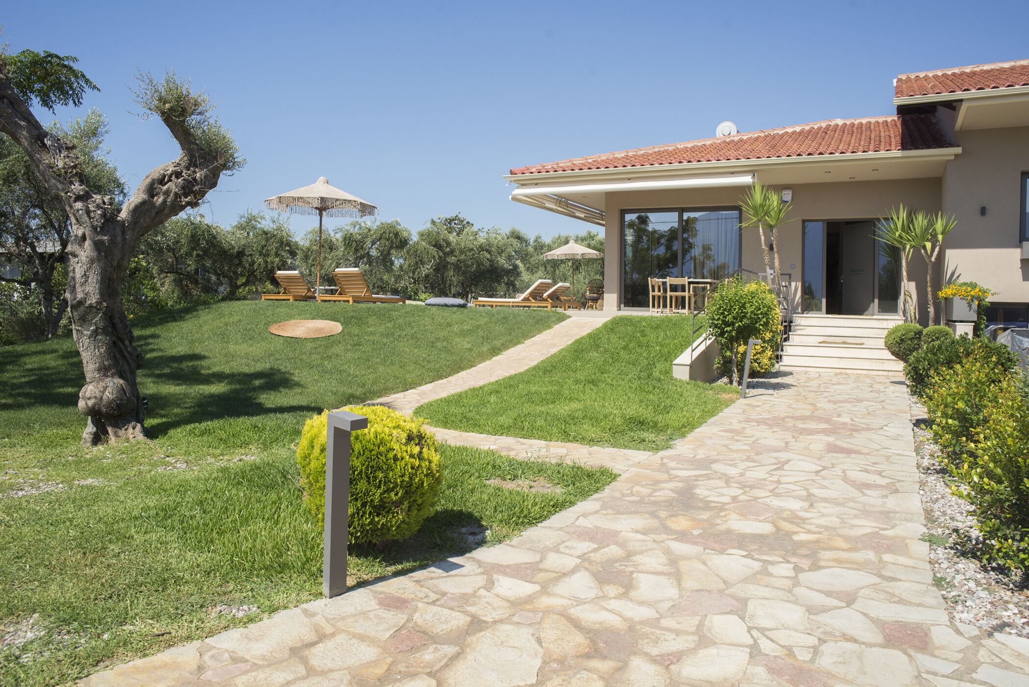 Junior Villa | Individually decorated, individually furnished, free WiFi, bed sheets