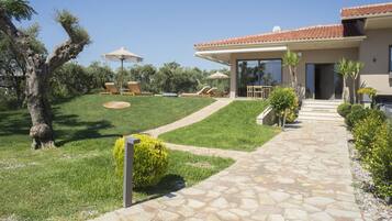 Junior Villa | 2 bedrooms, individually decorated, individually furnished, free WiFi