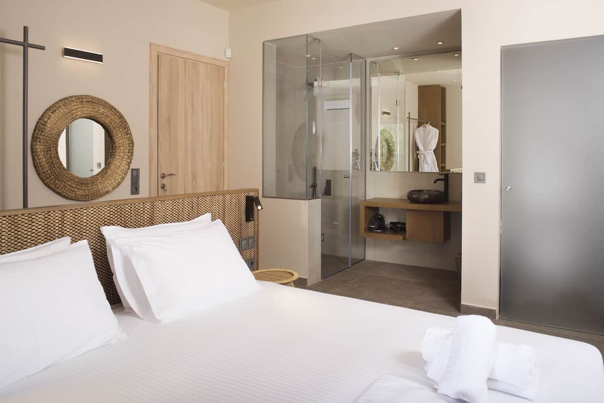 Villa junior | 2 habitaciones, decoración personalizada y muebles diferentes