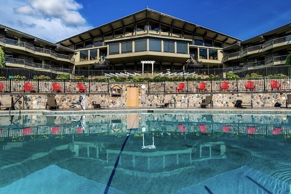 Indoor pool, outdoor pool
