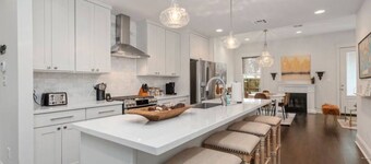 Downtown 3 bedroom Townhouse