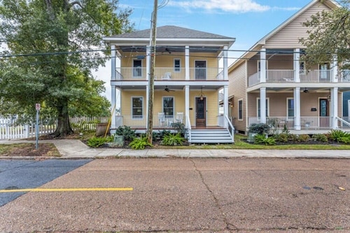 Downtown 3 bedroom Townhouse
