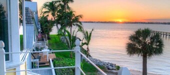 Amazing 5 Bedroom, 3-bathroom Beach house. Bring the whole family and friends.