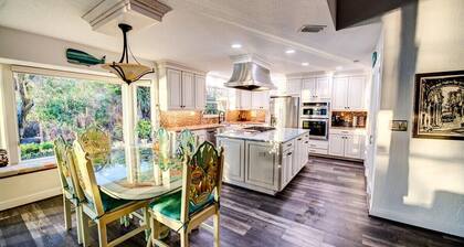 Amazing 5 Bedroom, 3-bathroom Beach house. Bring the whole family and friends.