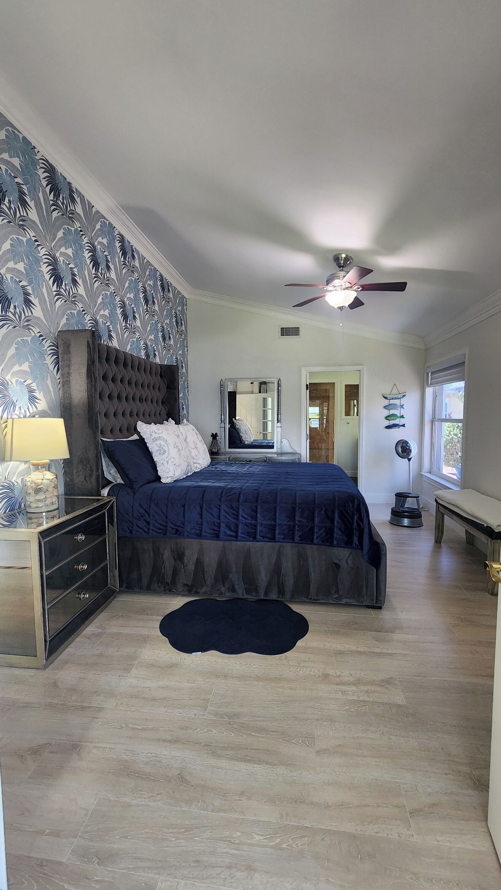 5 bedrooms, desk, iron/ironing board, free WiFi