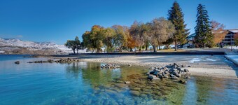 Resort-Style Condo w/ Lake Chelan & Mtn Views