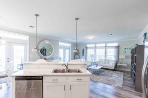 Interior - Hatchlife House - Steinhatchee (Dixie County)