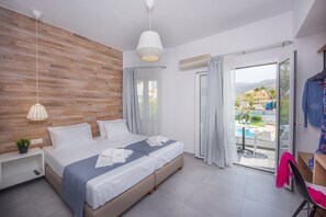 Caja de seguridad en la habitación y escritorio 