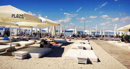 Holiday apartment near the beach with internet