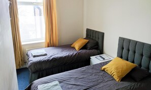 4 bedrooms, iron/ironing board, free WiFi, bed sheets - ✪MONTHLY STAY ✪Relocation or Business ✪8 Guests (Ashton-on-Ribble)