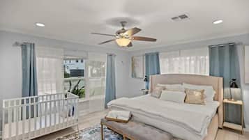 4 bedrooms, desk, iron/ironing board, travel crib
