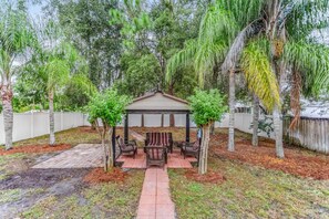 Terrace/patio - Private Oasis near Springs w/ King Bd + Pool Table (Apopka)