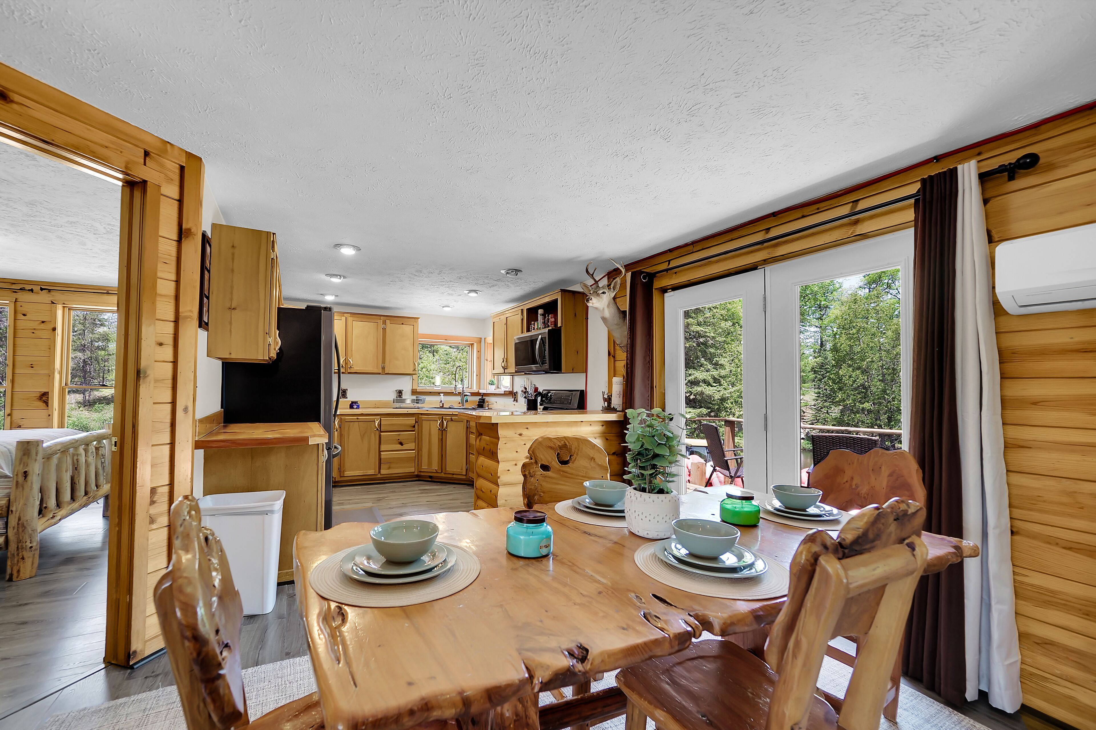 Riverside Retreat- Beautiful rental home on the Manistee River