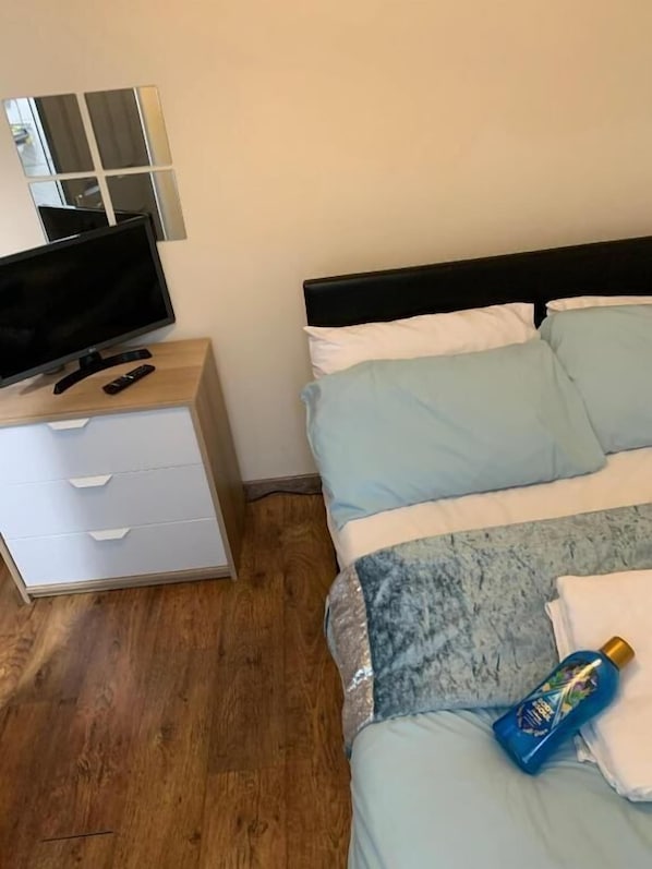 Articles gratuits dans le mini-bar, décoration personnalisée