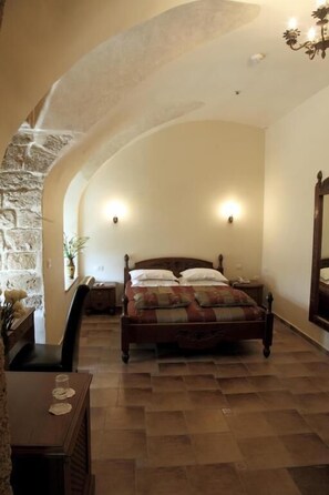 Coffres-forts dans les chambres, bureau, chambres insonorisées