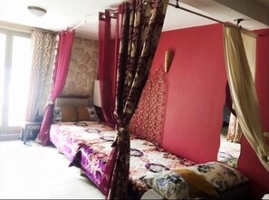 3 عدّة غرف نوم ومكتب ومكواة/لوح كي وواي فاي