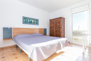 4 camere, ferro/asse da stiro, Wi-Fi