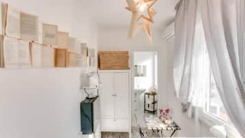 Habitación individual, baño privado | Armario