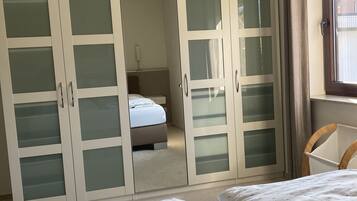 1 chambre, bureau, lit parapluie, Wi-Fi gratuit