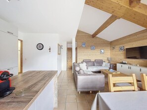 Living area - 4th floor, view panoramic, balcony, tv, ski locker, 110m², La Rosière (Montvalezan)