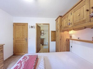 5 bedrooms - 4th floor, view panoramic, balcony, tv, ski locker, 110m², La Rosière (Montvalezan)