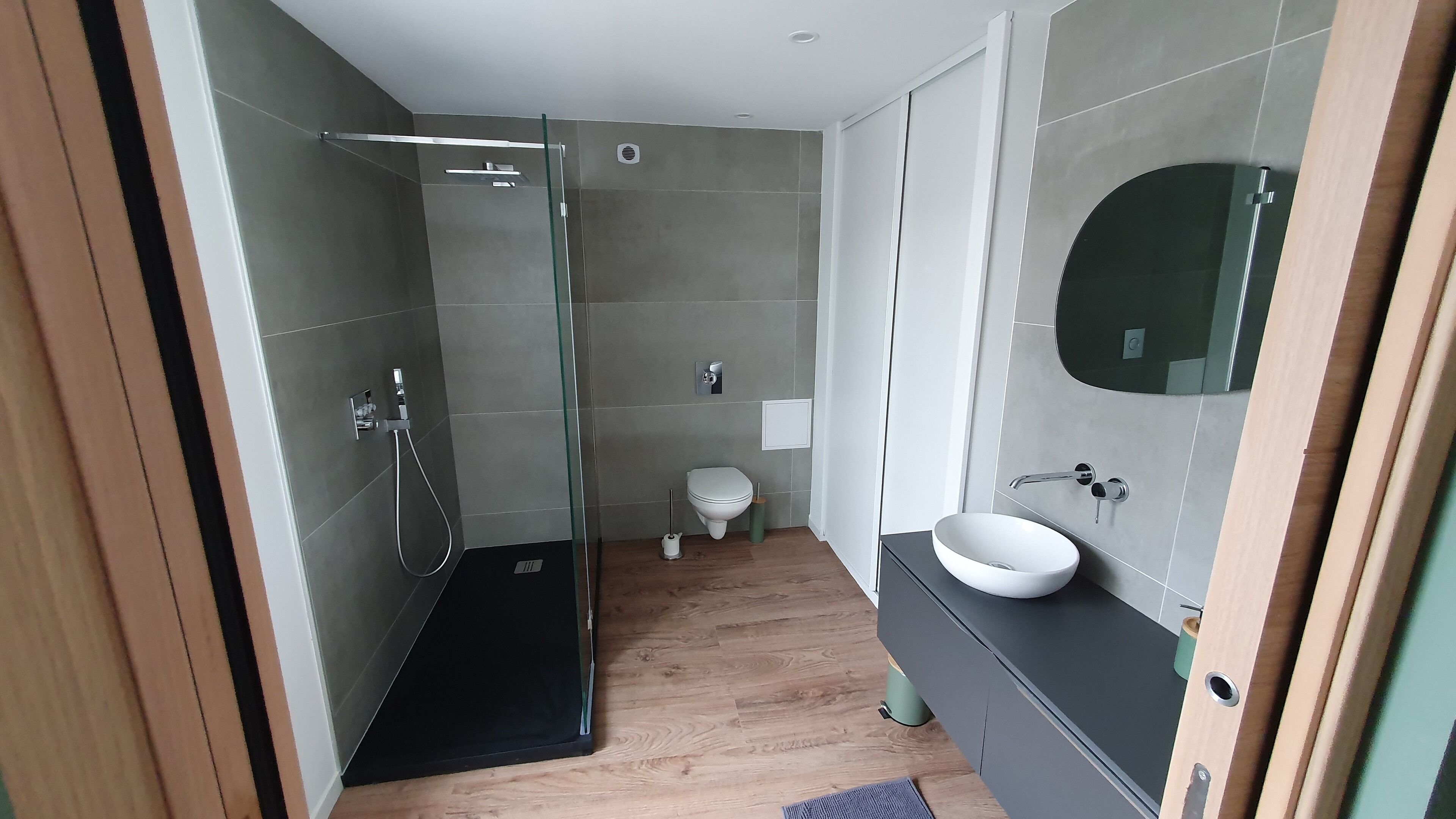 Doccia, asciugacapelli, asciugamani