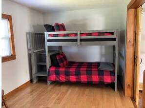 1 chambre, bureau, lit parapluie, Wi-Fi gratuit