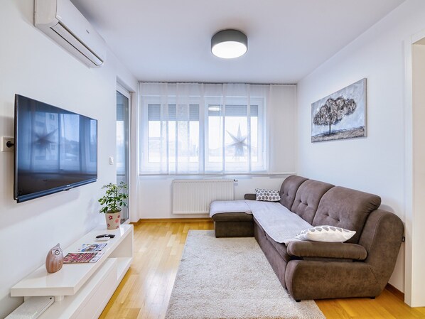 Apartment (Two Bedroom Apartment with Balcony) | Interior