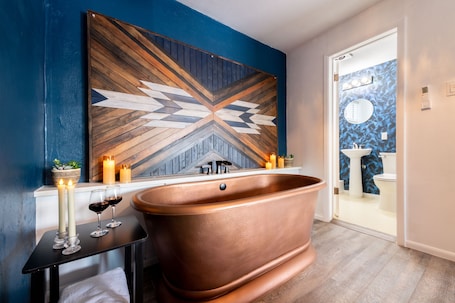 Signature Room | Bathroom. Desert Flower Boutique Hotel