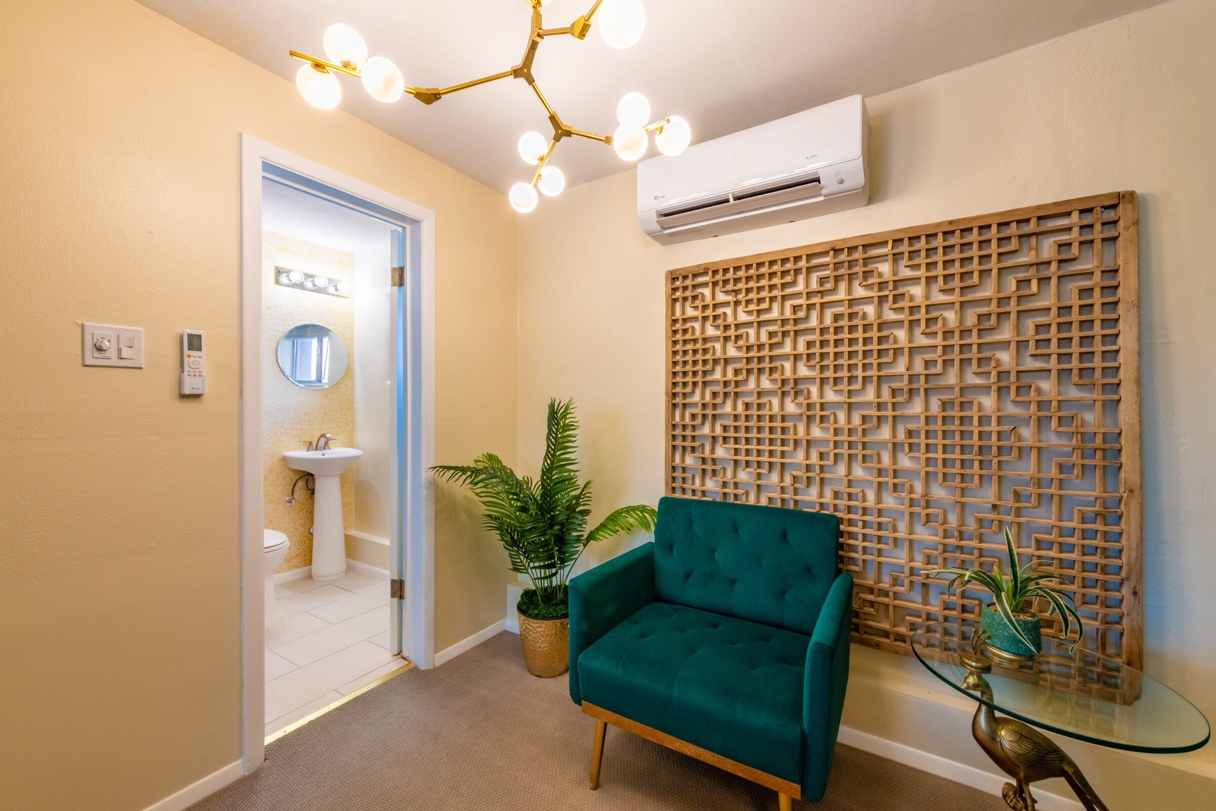 Design Single Room | Premium bedding, memory foam beds, minibar, individually decorated