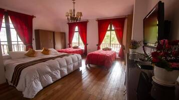 Family Room | Free WiFi