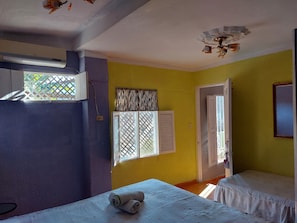 1 chambre, décoration personnalisée, ameublement personnalisé