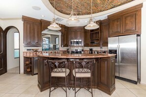 Fridge, microwave, oven, stovetop - Amazing Sunsets and Margaritas at the Beachfront (Puerto Peñasco)